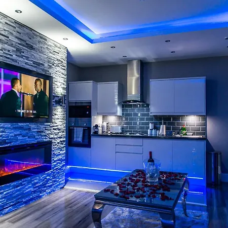 Aphrodite Apartment *