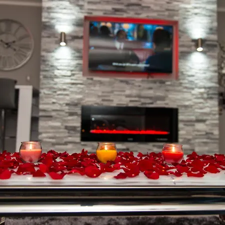 Aphrodite Apartment *