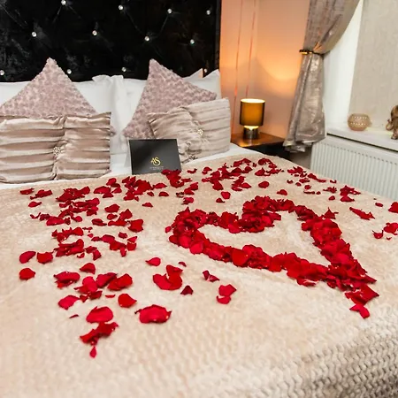 Aphrodite Apartment *