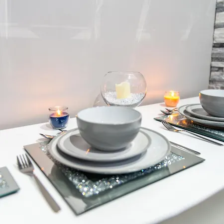 Aphrodite * Bradford (West Yorkshire)