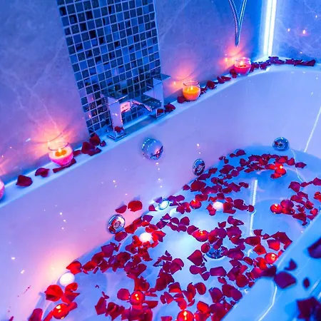 Aphrodite * Bradford (West Yorkshire)