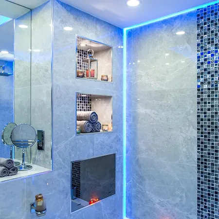 Apartment Aphrodite Bradford (West Yorkshire)