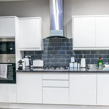 Aphrodite Bradford (West Yorkshire)